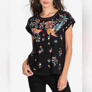 Johnny Was Soha Relaxed Black Sequin Embroidered Tee, Size Medium